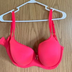 Victoria’s Secret  bra size 34DDD